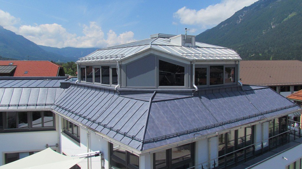 Neubau_und_Umbau_Sparkasse_mit_Kristall_Garmisch-Partenkirchen_44185_05